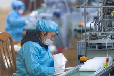 湖南瀏陽 開足馬力保供應，口罩產(chǎn)銷兩旺顯擔當